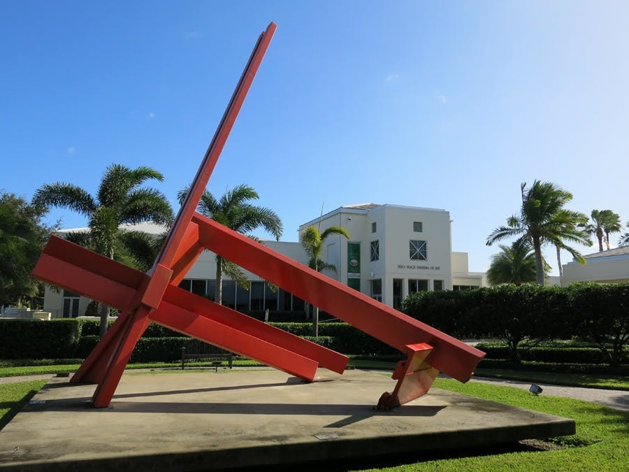 Large Sculpture in front of the Vero Beach Museum of Art Vero Beach FLorida