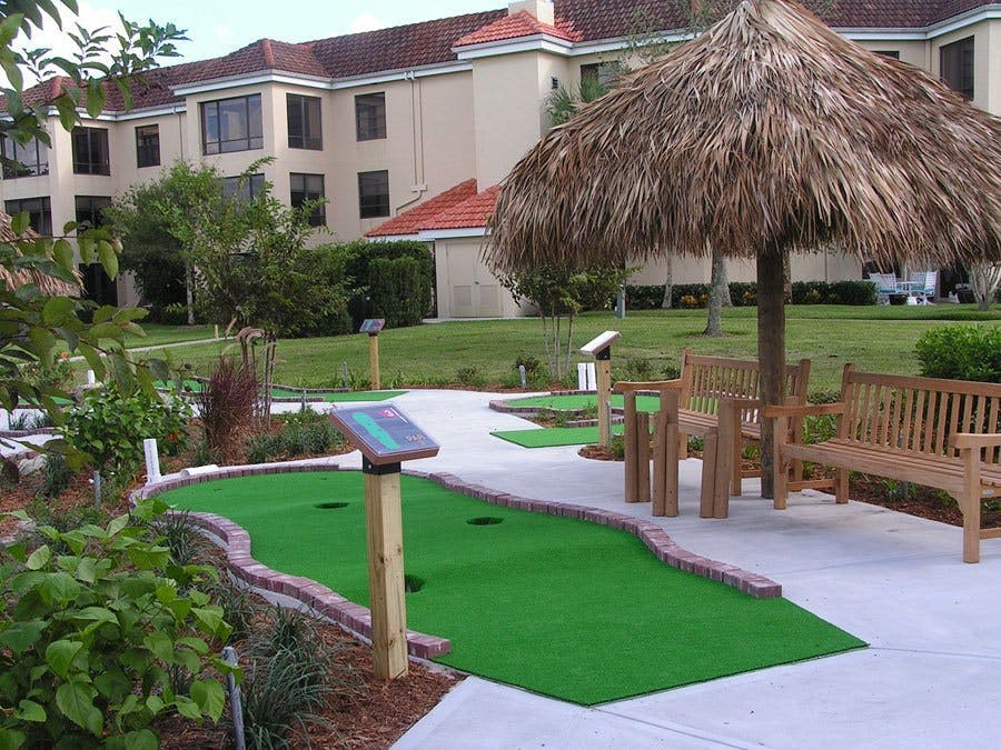 Mini-golf course